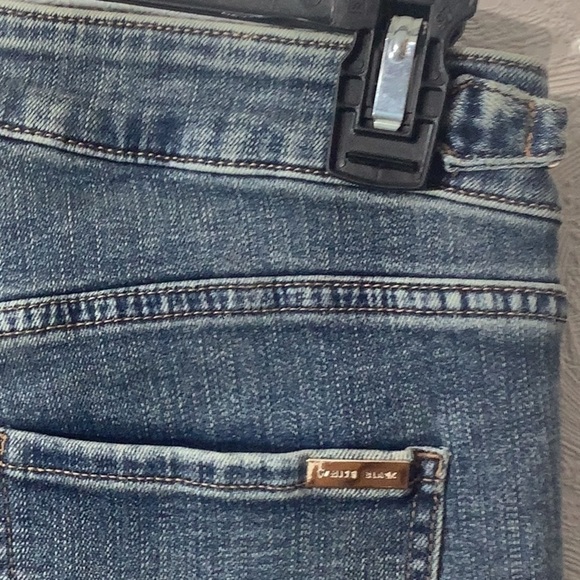 WHBM NEW - Sz 4 - the everyday soft - Mid Rise - slim ankle Jeans - Picture 4 of 8